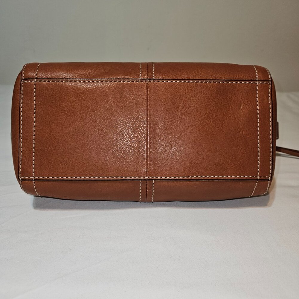 FOSSIL NWT Brown Leather Emma Crossbody/Satchel bag with Key Charm - Picture 5 of 16